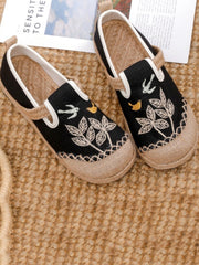 Women Ethnic Flower Embroidery Linen Cotton Shoes