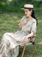 Künstlerisches Ramie-Kleid mit Tintenprint und Kordelzug für Damen in Übergröße